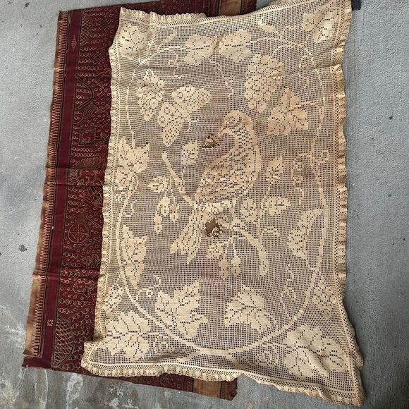 COPY - Antique Hindu Prayer Cloths in Handmade Box - Picture 6 of 7